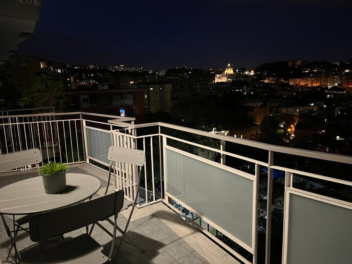 Апартаменты Balcony House Неаполь Экстерьер фото