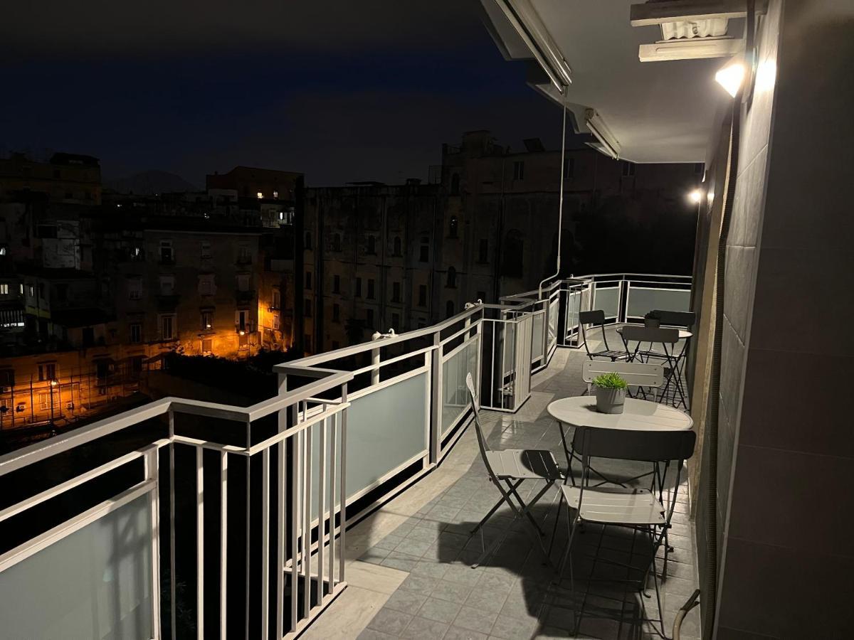 Апартаменты Balcony House Неаполь Экстерьер фото